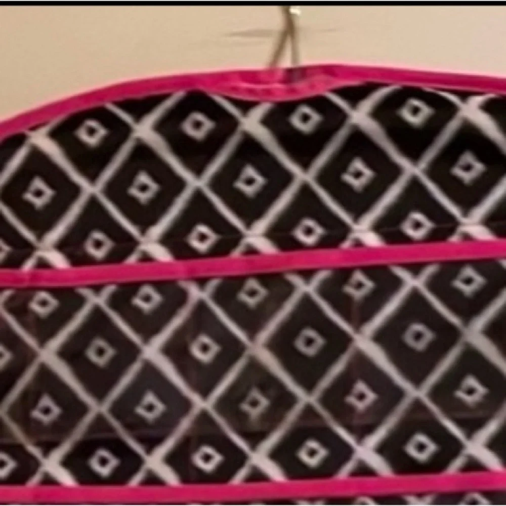Over the door pink and black Organizer 18”x26”Foldable Great PreOwned condition